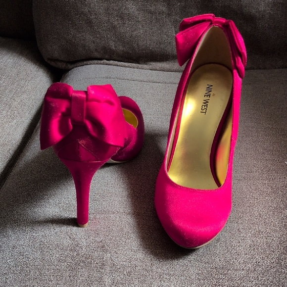 Nine West Red Bow Heels - Picture 1 of 5